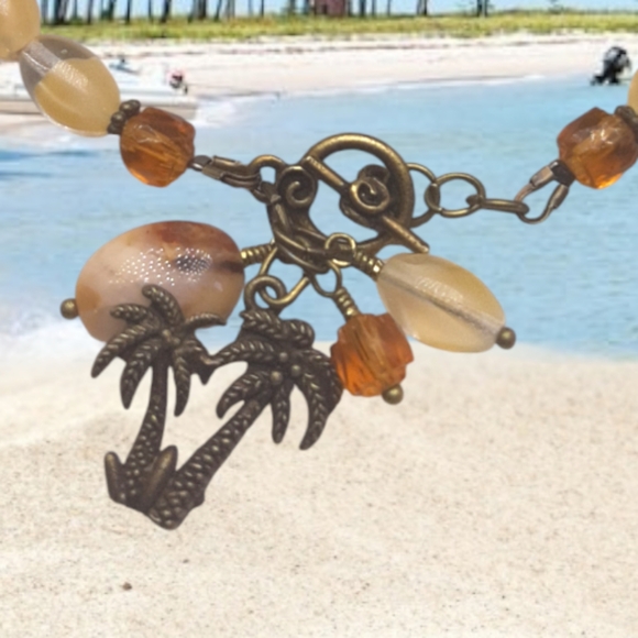 Handmade Mango Agate and Czech Glass Bracelet - Picture 4 of 4